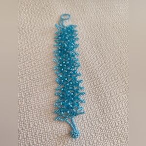 3/$25💙Beautiful beaded/crocheted blue bracelet